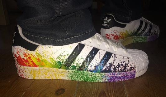 adidas superstar tache de peinture